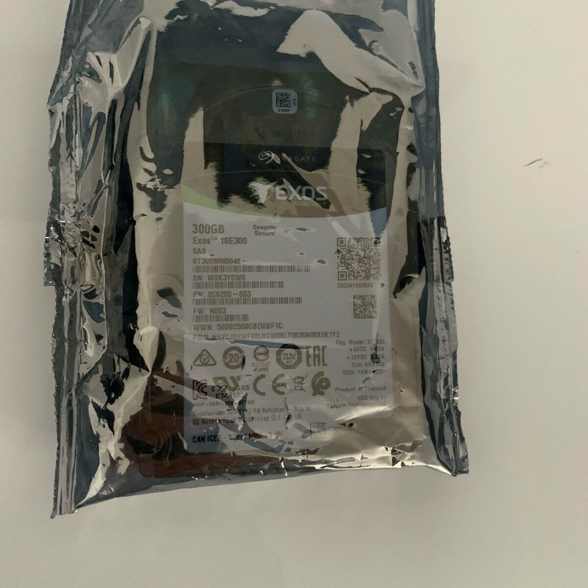 Жесткий диск оригинал ST300MM0048 300G 10K 12Gb SAS 2.5 сервер