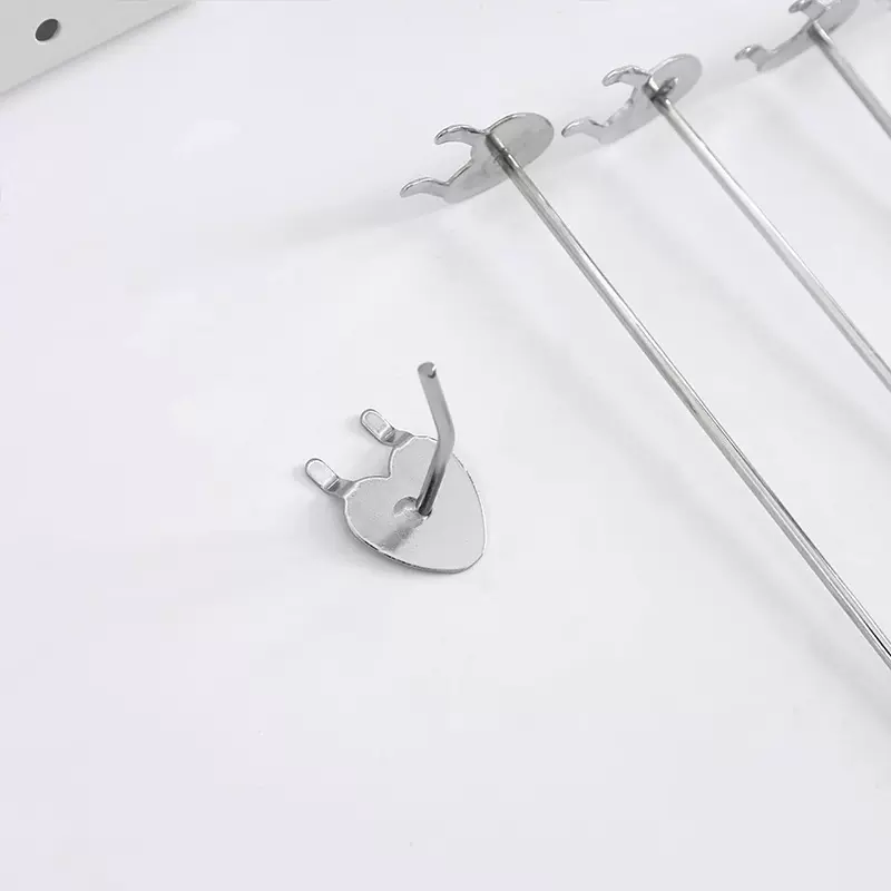 洞洞板挂钩饰品货架铝塑孔洞板钩苹果单脚直钩超市货架爱心双脚钩