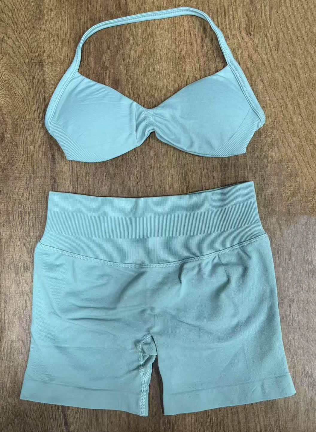 Conjunto DF Amazon pantalones cortos explosivos sujetador pequeño alto elástico superfino nailon halter cuello hermoso chaleco deportivo trasero