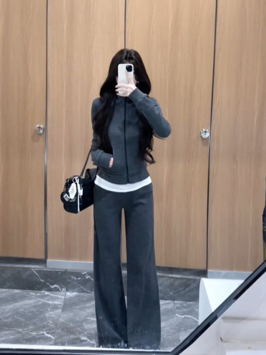 修身条纹外套女款秋2025新款早秋灰色上衣韩系运动套装老钱风穿搭|undefined