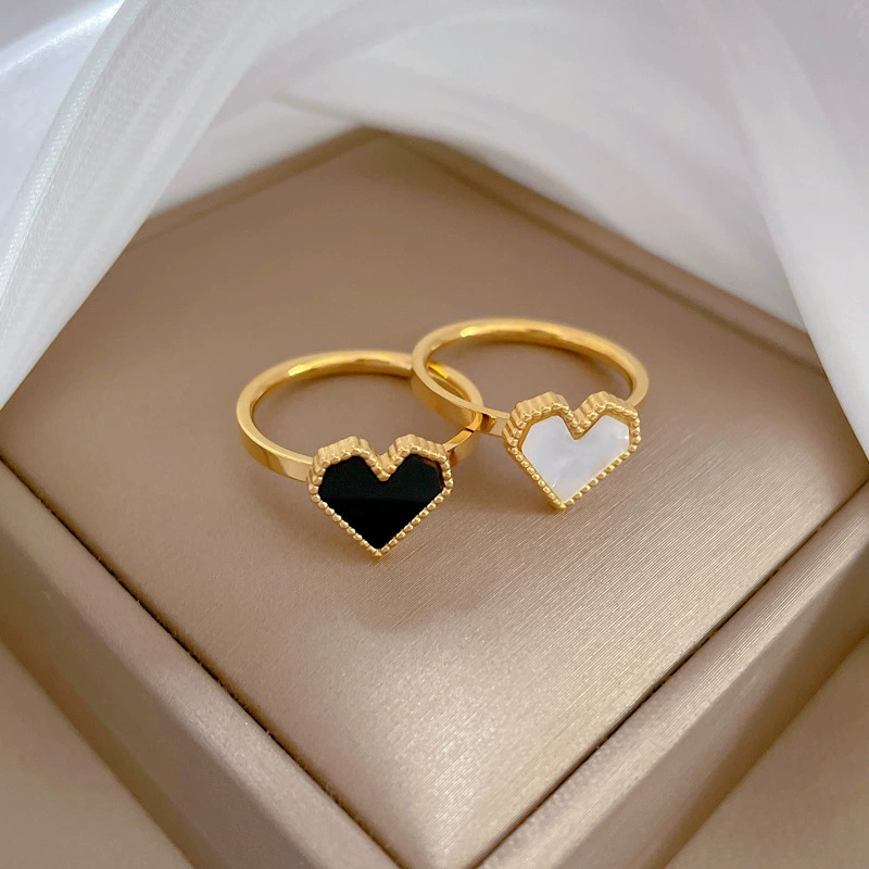 "Tide, minimalistic ring stainless steel for men and women, does not fade, simple and elegant design, on index finger" -> "Минималистичное кольцо из нержавеющей стали для мужчин и женщин, не тускнеет, простой и элегантный дизайн, на указательный палец"