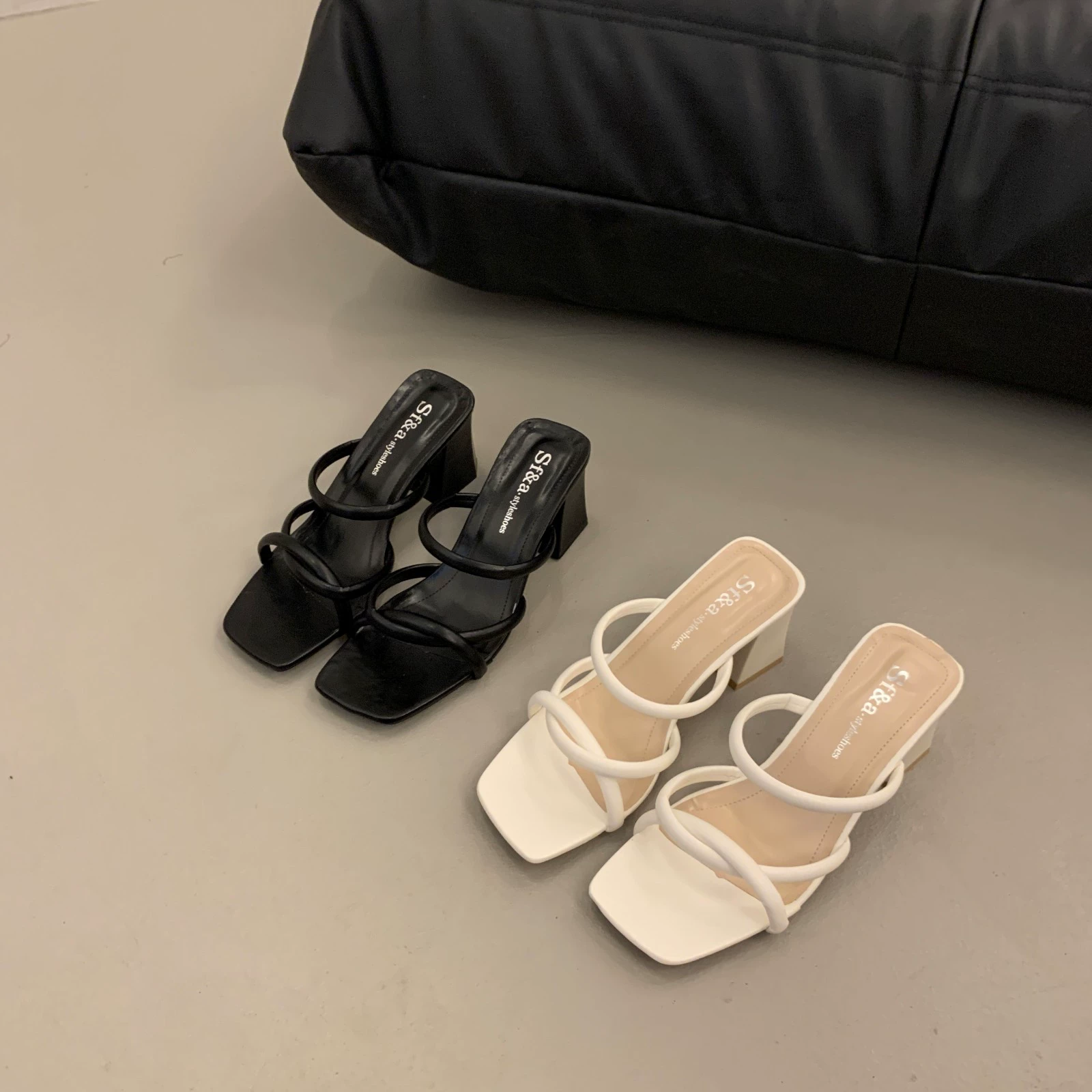 Женские летние босоножки 2025 года, корейский стиль, на толстом квадратном каблуке, простые, элегантные, с небольшим ароматом, на высоком каблуке.