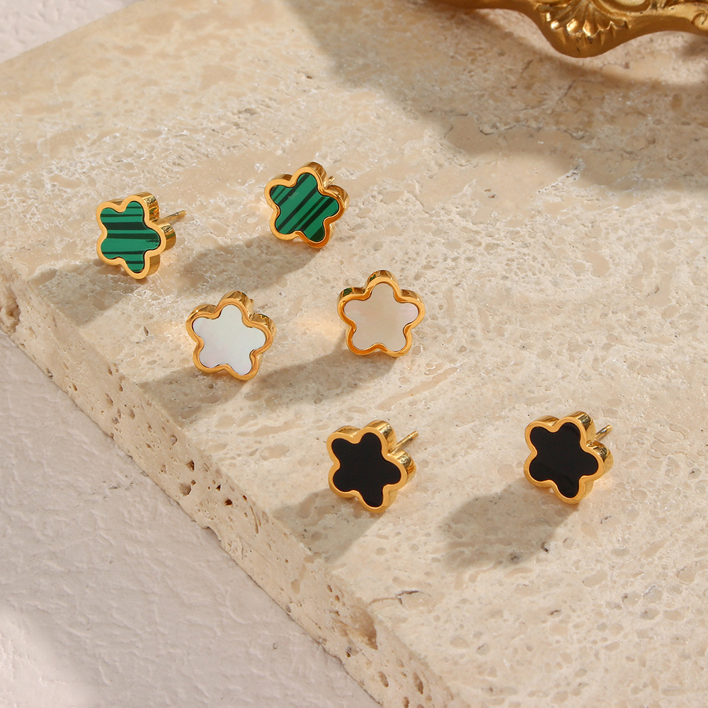 Retro Geometric Flower Stainless Steel Pendant Necklace Plating Stainless Steel Necklaces