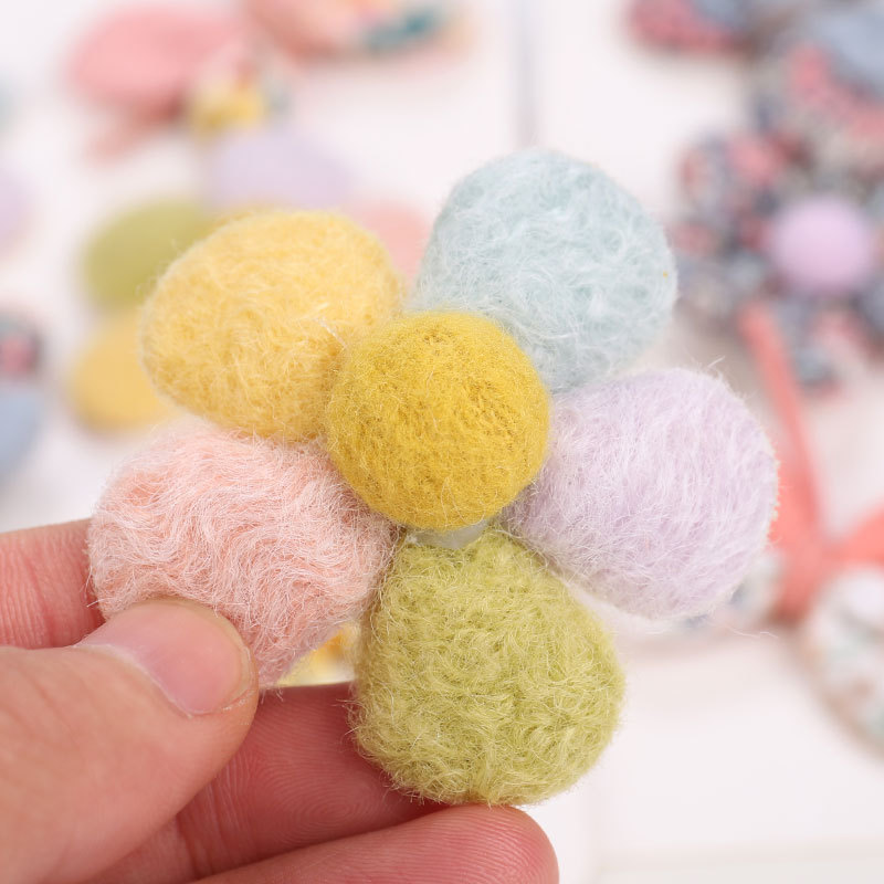 厂家直销 秋冬新款日韩风网红毛绒花朵配饰 发夹发箍发圈饰品E18