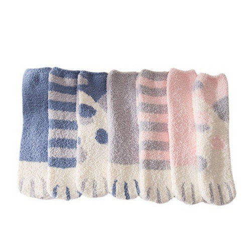 Coral velvet socks for women in autumn and winter, cute cartoon cat paws, thickened warm confinement socks, home floor sleeping plush socks