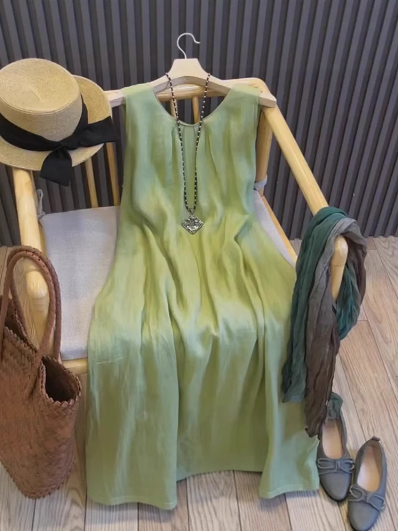 Summer dress sleevless