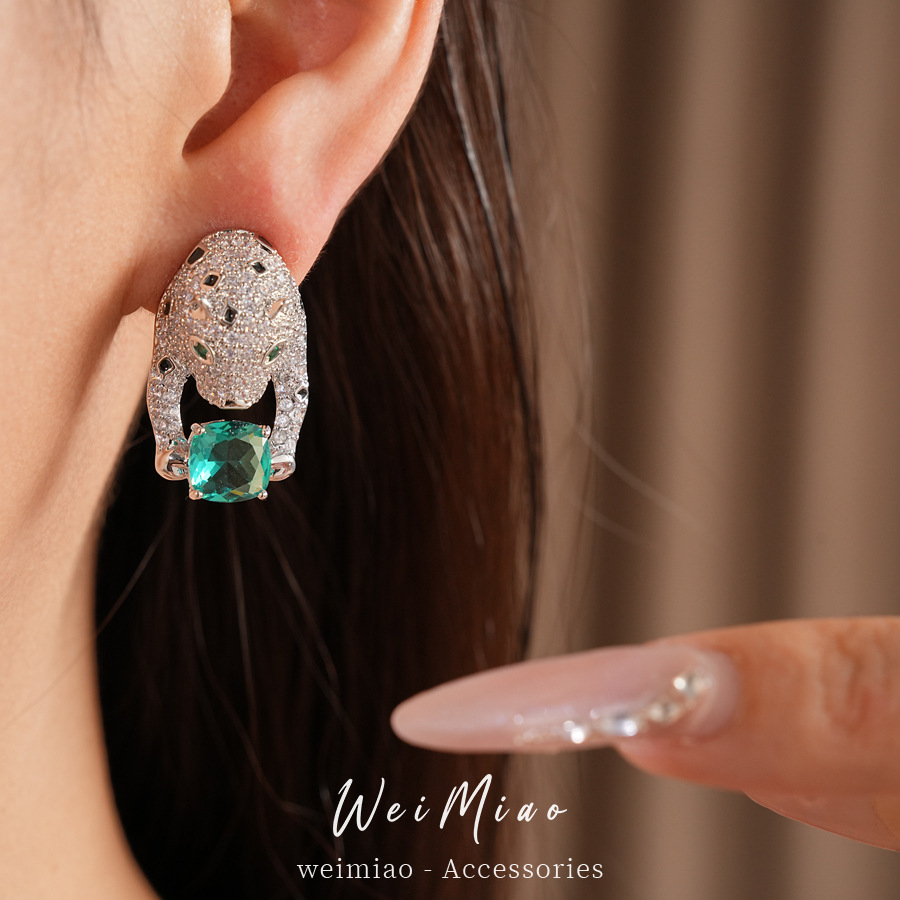 Medieval vintage oro real galvanizado aguja de plata galvanizado piedra leopardo pendientes personales pendientes ligeros de lujo de alta calidad pendientes