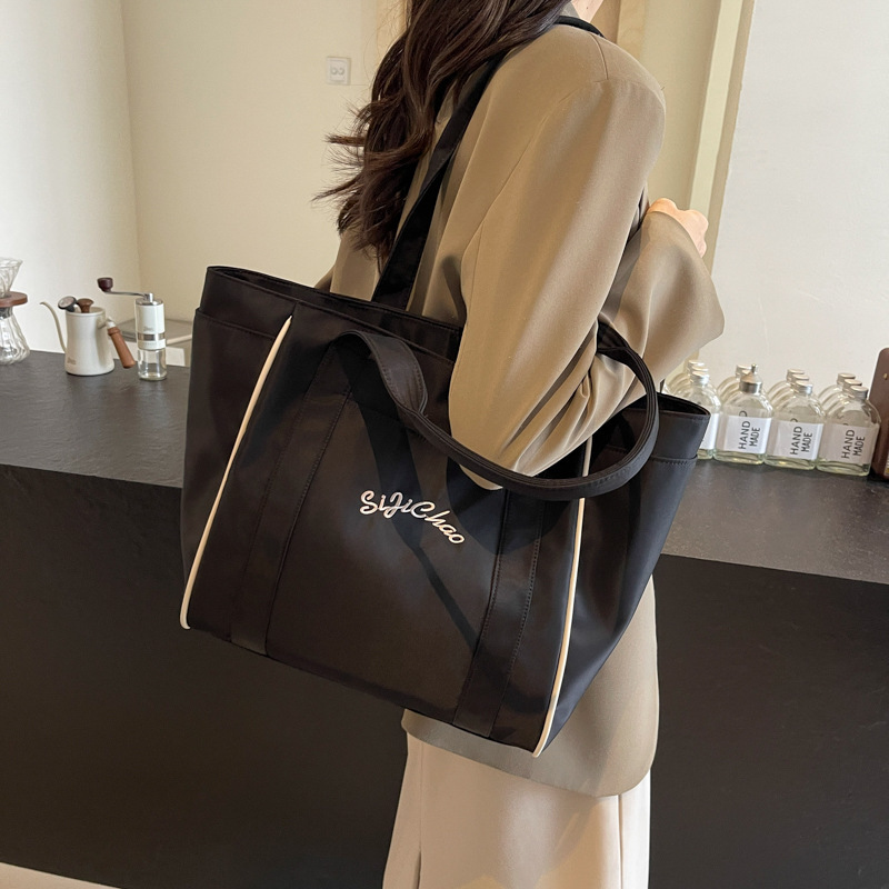 Autumn and Winter New Commuter Large Capacity Travel High-end Tote Bag Fashionable Simple Casual All-match Shoulder Underarm Bag