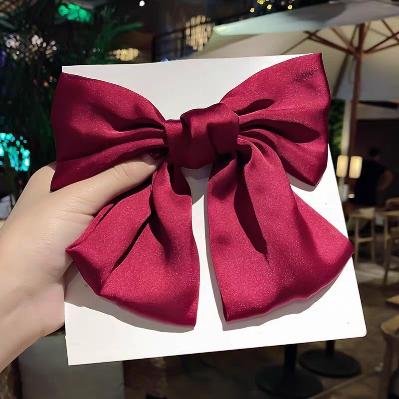 Manor wine red bow