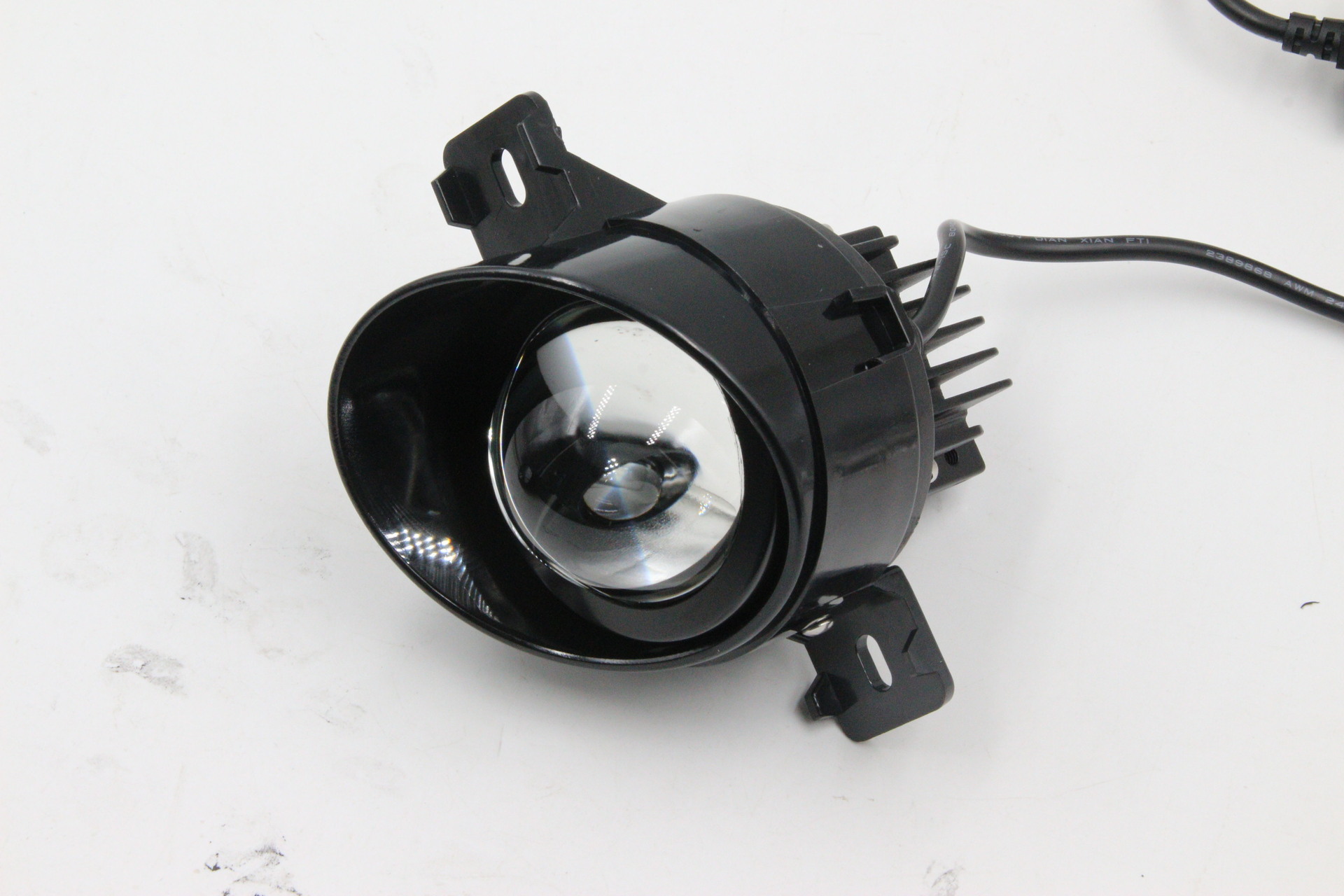 Lente de Luz Antiniebla de Luz Baja para Lada, Modelo Nuevo J2, Bombilla LED Súper Brillante de 45W y 3.0 Pulgadas, Modificación Universal