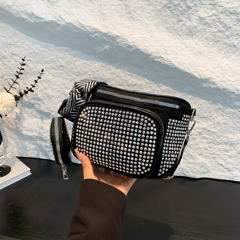 ラインストーン付き二層財布 小銭入れ 2024年夏新作 個性的でおしゃれなショルダーバッグ クロスボディバッグ カジュアルバッグ 韓国風 多用途