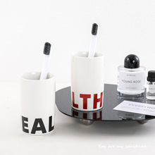 ���s��ĸ�մ����ڱ�һ���Ƶ����ϴ�������b���ױ����ߺ�ˮ����