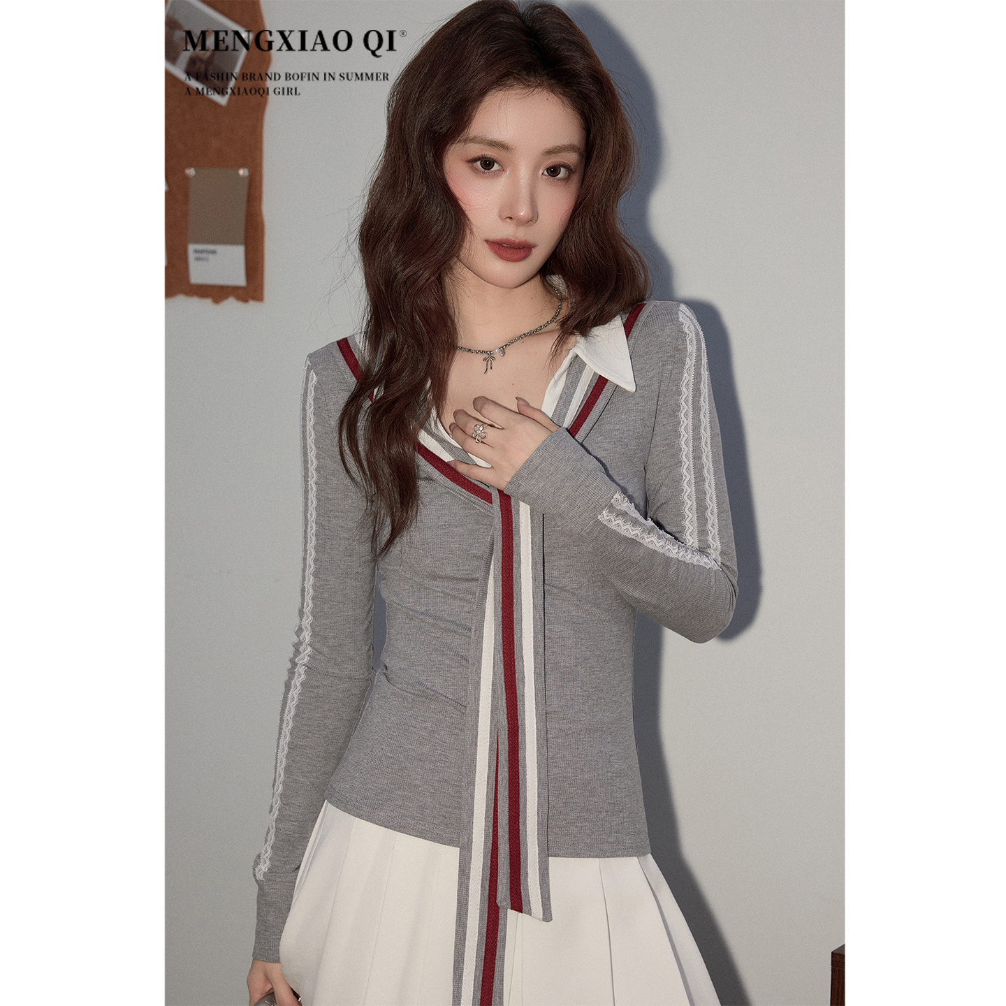 蒙小柒设计感撞色V领飘带衣女春季新感修身内搭打底衫T恤