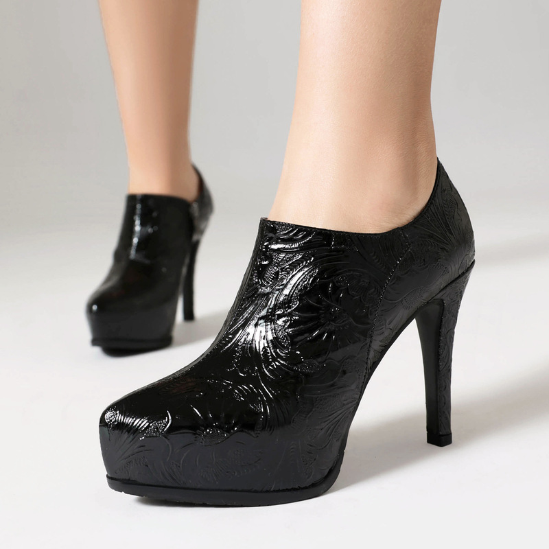 Foreign trade in the early spring of 2024 fashion slim heel pointed 33-43 size size side zipper mid-mouth thick-soled shoes