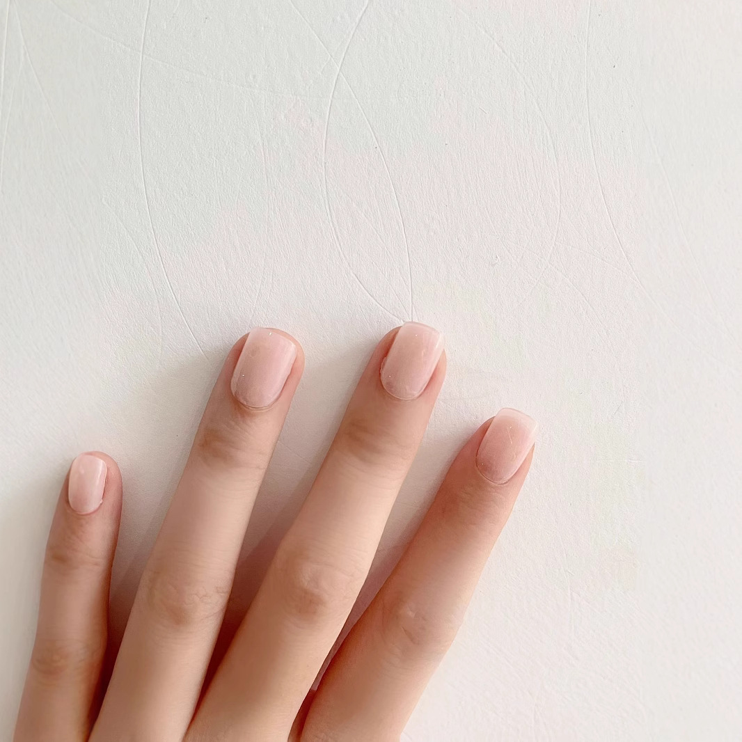 Yiyi Dance 2023 nueva armadura de desgaste hecha a mano muestra blanco ins nail art parche color sólido verano suave puro deseo al por mayor