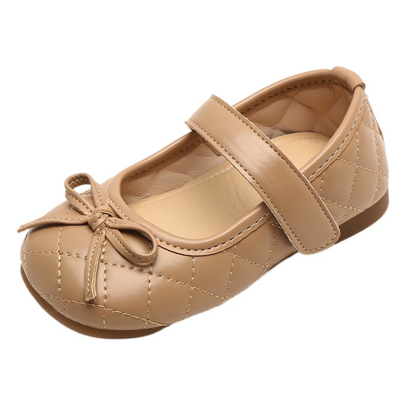 2023 Весенняя новая детская обувь оптом в Корейском стиле обувь принцессы для девочек кожаная обувь с бантом Однослойная обувь с мягким дном танцевальная обувь