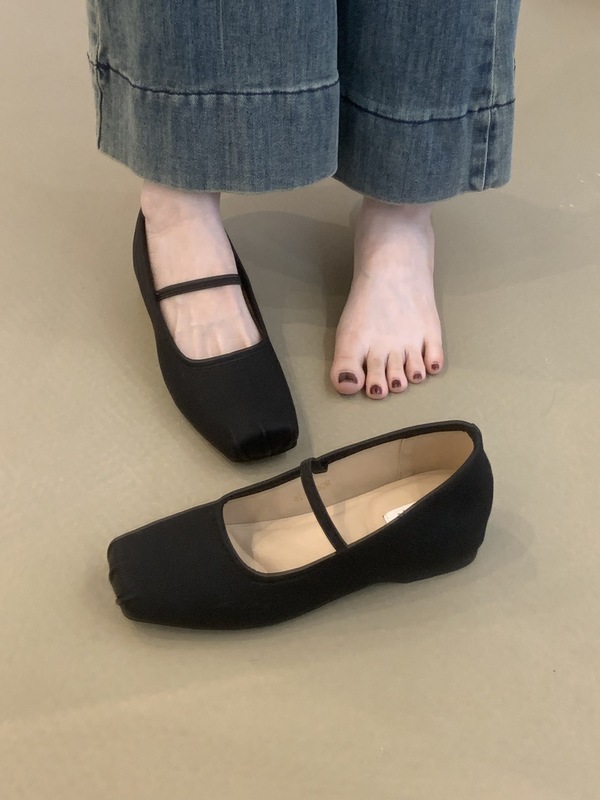 MUKEKe内增高法式复古平底玛丽珍女鞋方头猪鼻子女秋新浅口小单鞋|undefined