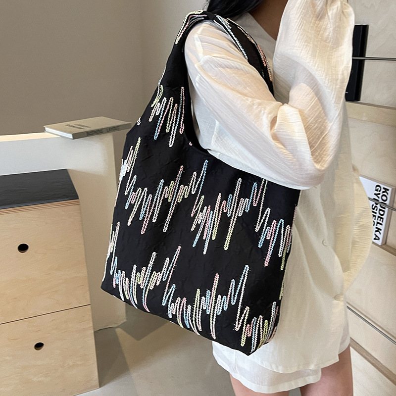 Casual bolso suave de gran capacidad para mujeres 2024 nuevo viaje bolso de hombro de tela de verano de moda bolso de cubo