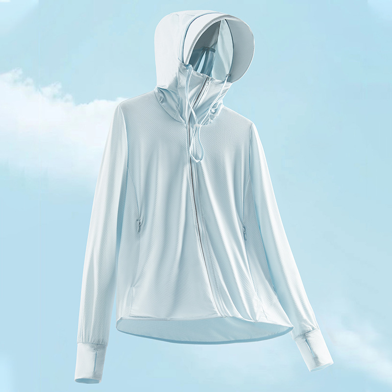 Ropa de protección solar de seda de hielo para hombres, estilo fino de verano, protección solar de seda de hielo resistente a los rayos UV, amantes transpirables, ropa de piel con capucha ligera para mujeres