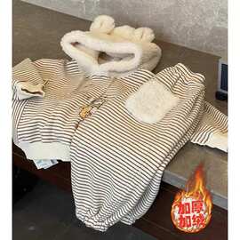童装儿童加绒加厚保暖卫衣套装秋冬洋气儿童条纹羊羔毛拼接两件套
