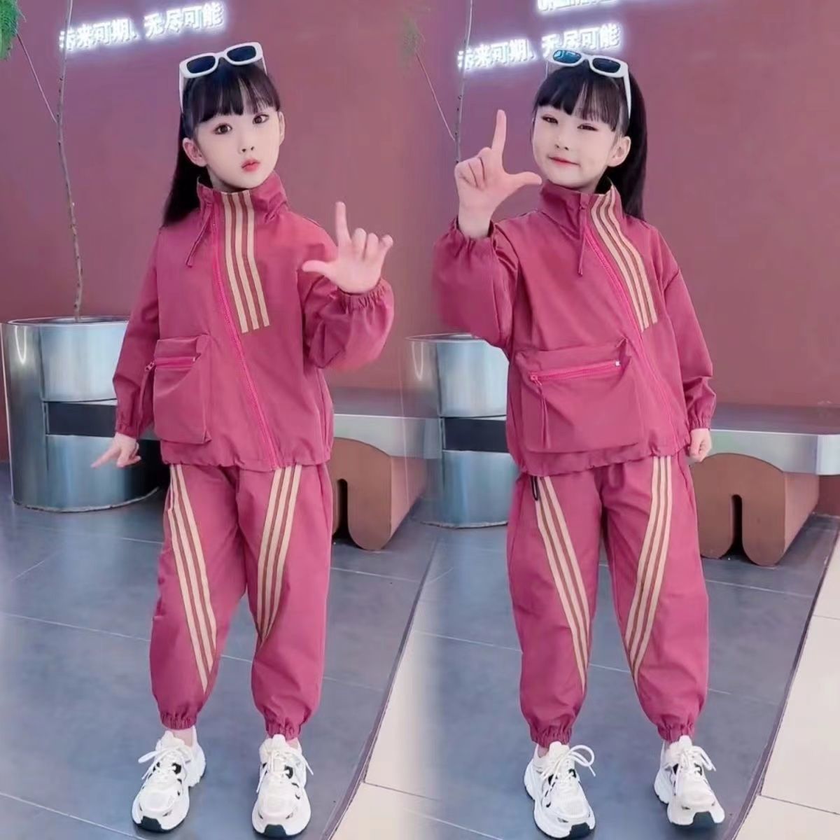 Trajes de niñas primavera y otoño 2025 nueva moda cool ropa infantil con un conjunto completo de ropa deportiva infantil de primavera de niñas