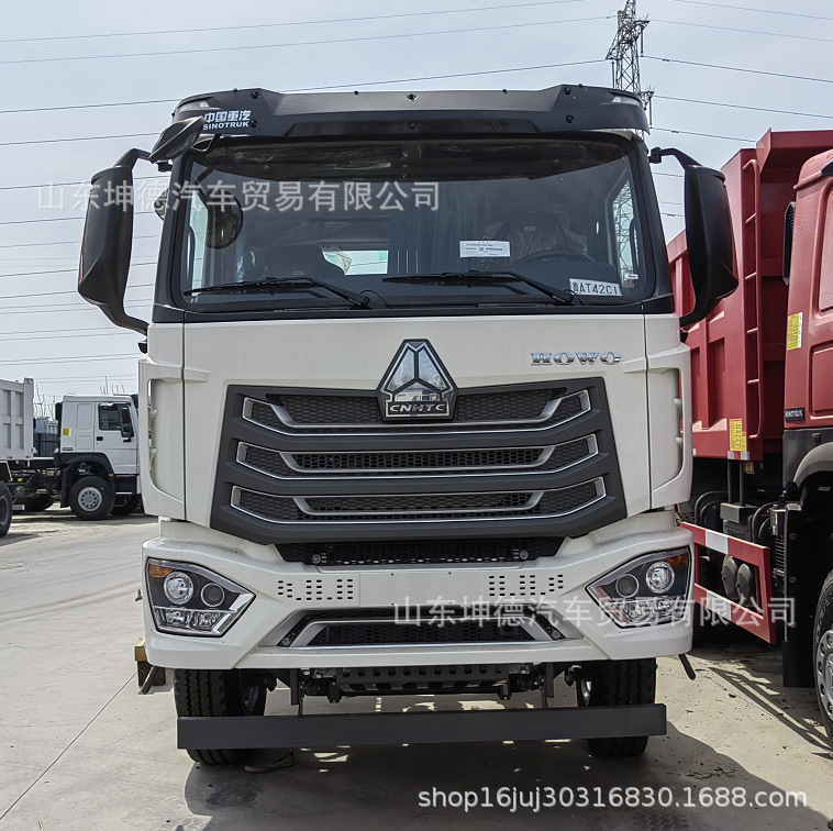 中国重汽豪沃N豪瀚N库存自卸车底盘出口电话18953179828