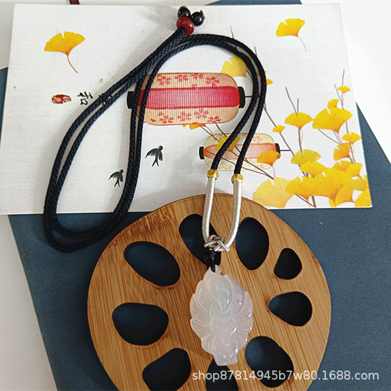 검은 밧줄이있는 아홉 꼬리 여우 (31*20mm)