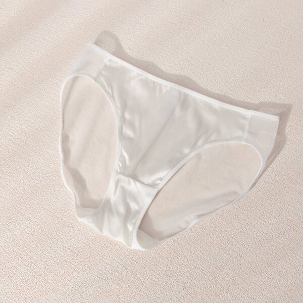 Comfortable silk underwear