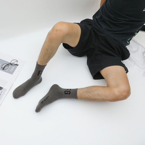 Casual cotton socks with letters FG trendy sports versatile men's and women's mid-tube solid color letters couple socks