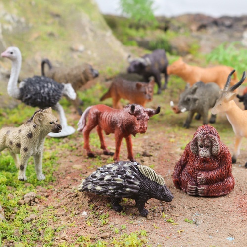 Simulated wildlife model set, mini African wolf, wildebeest, orangutan, bison, lion, oryx antelope toy