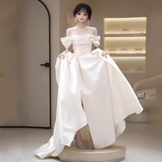 一字肩缎面轻婚纱2026新款秋季新娘法式高级感简约出门纱小拖尾女