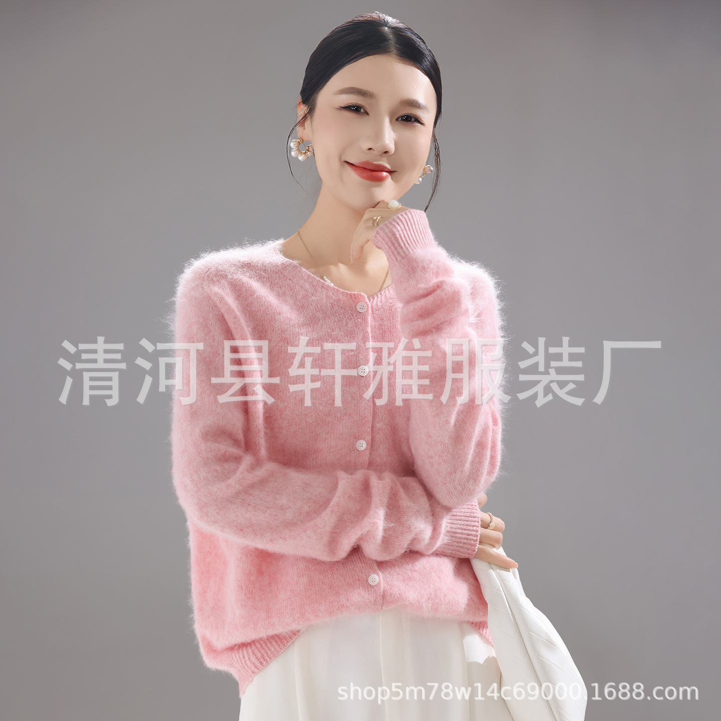 Autumn and Winter Wool Cardigan Brushed Women's Round Neck Long-Sleeved Flat Knitwear Elegant Outer Warm Knitwear Small Jacket