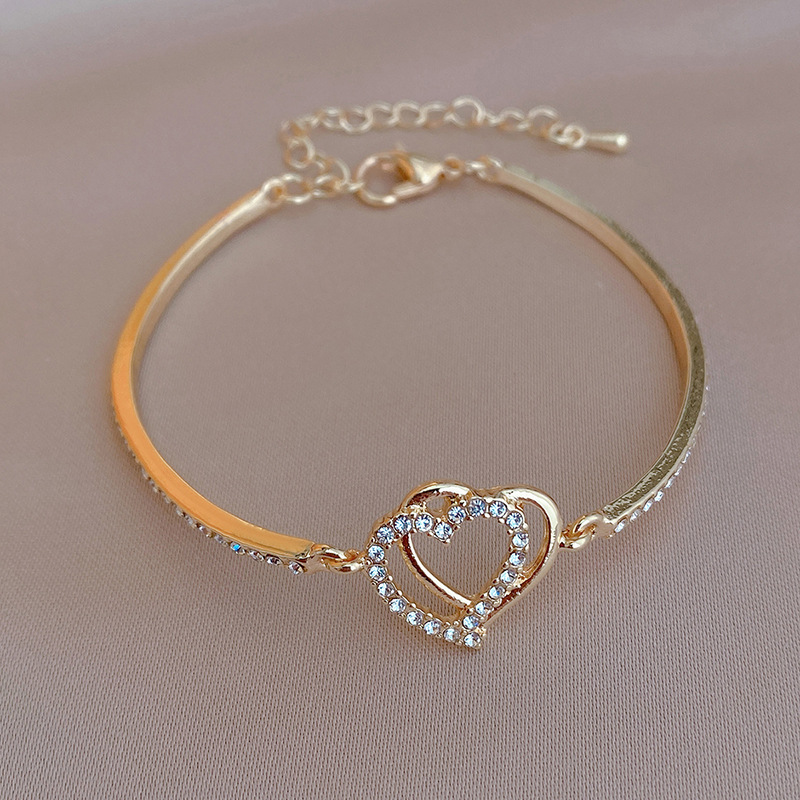 Simple Metal Inlaid Rhinestone Heart-shaped Alloy Bracelet display picture 3