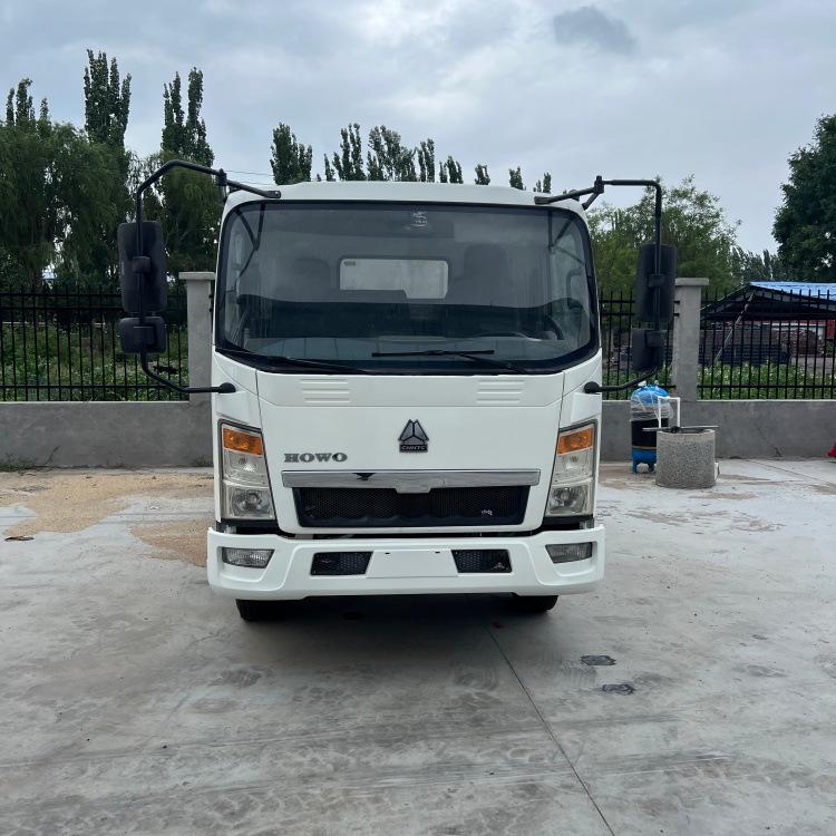 Exported to Africa: Light-duty cargo truck, 4x2 small truck, Sinotruk HOWO small truck, 3-6 ton dump truck
