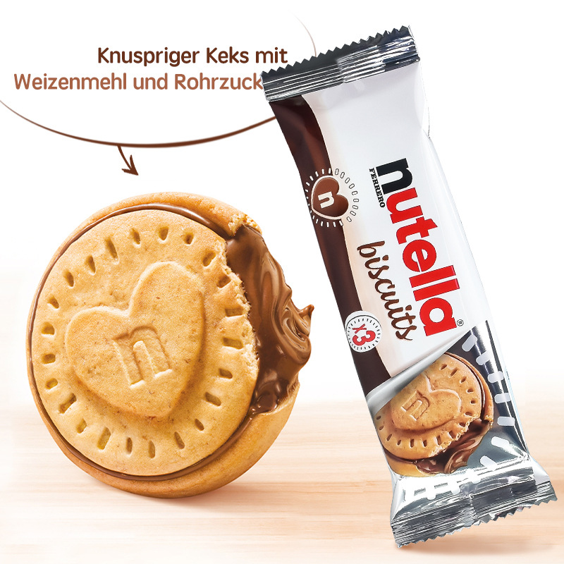수입 수수료. Liero Nutella는 헤이즐넛 초콜릿 소스에 도움이 될 수 있습니다 새해 샌드위치 사랑 비스킷 간식