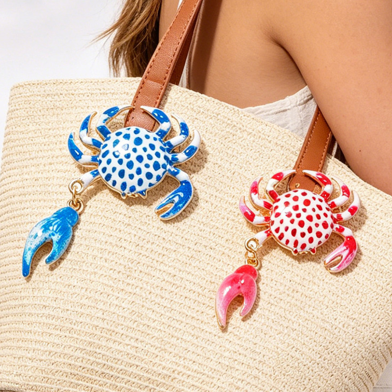 Cross-Border European and American Summer Sweet and Cute Alloy Printed Crab Brooch, Fresh and Energetic Beach Vacation Women's Accessory Cross-Border European and American Summer Sweet and Cute Alloy Printed Crab Brooch, Fresh and Energetic Beach Vacation Women's Accessory