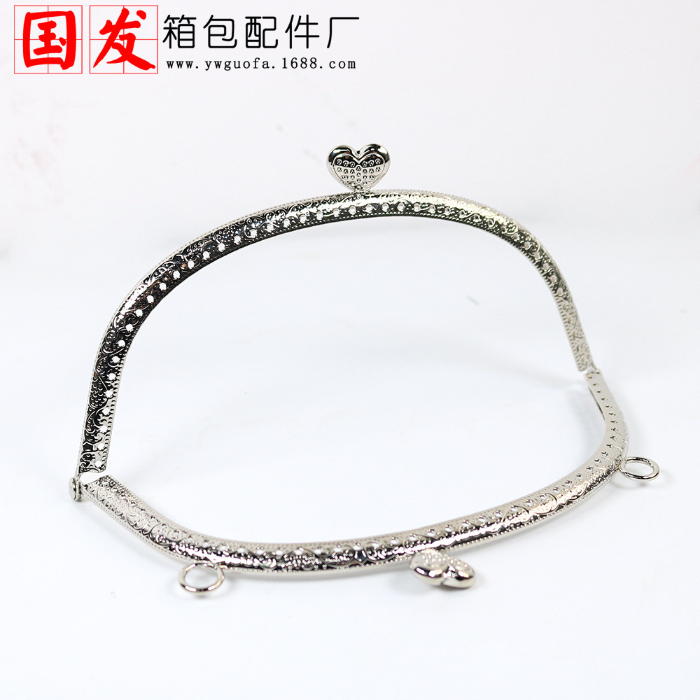 16.5CM arco en relieve en forma de corazón oro plateado