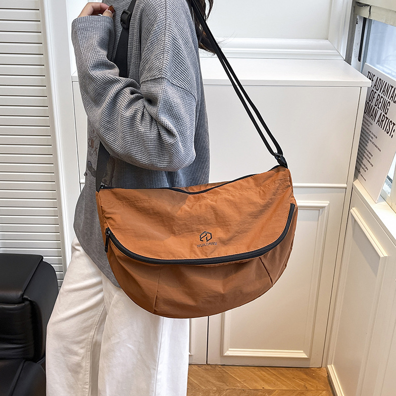 New Washed Cloth Outdoor Sports Bag Large Capacity Lightweight Versatile Shoulder Crossbody Bag Small Yoga Fitness Bag for Women