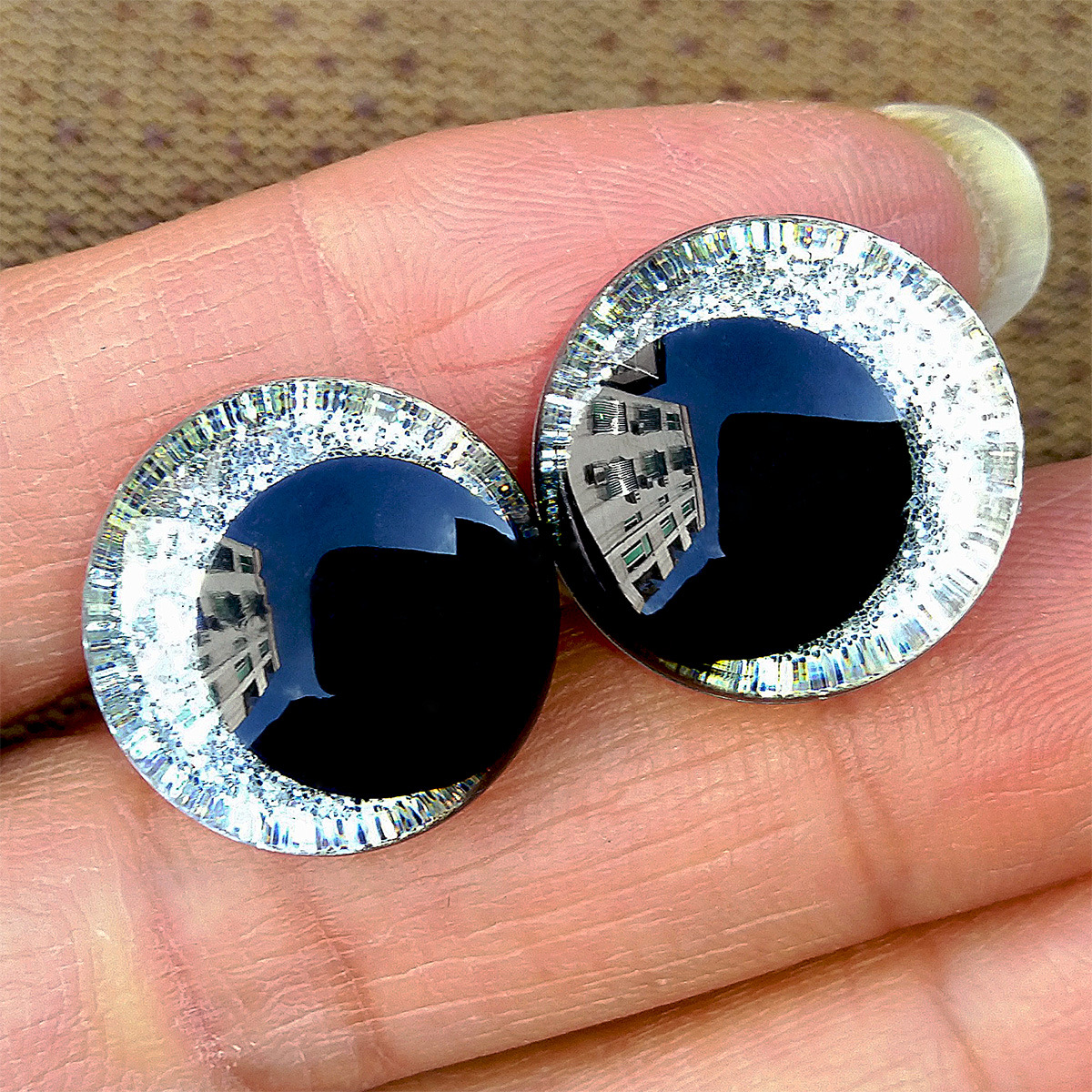 Cruzar la frontera 3D tridimensional alumno excéntrico torcido pupila brillo ojos muñeca de juguete muñeca gancho de punto DIY accesorios cuentas de los ojos