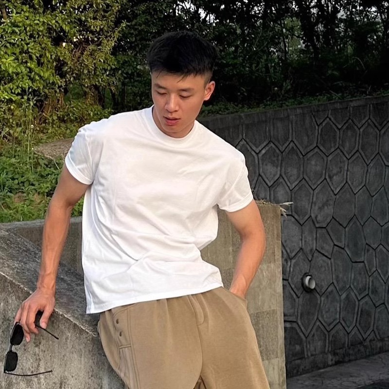 セクシーテンションウェアメンズ袖口Tシャツ小さなネックライン夏黒通気性綿フィットネススリム右肩半袖|undefined