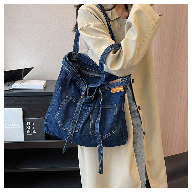 Women's Large Denim Solid Color Streetwear Magnetic Buckle Tote Bag display picture 7