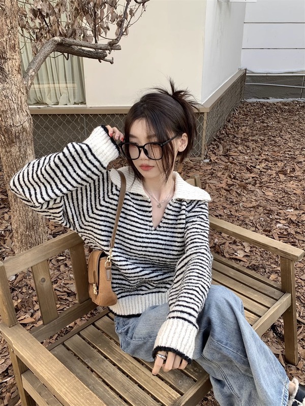 高级感超好看v领毛衣女秋冬宽松显瘦气质polo领条纹显瘦针织衫ins|undefined