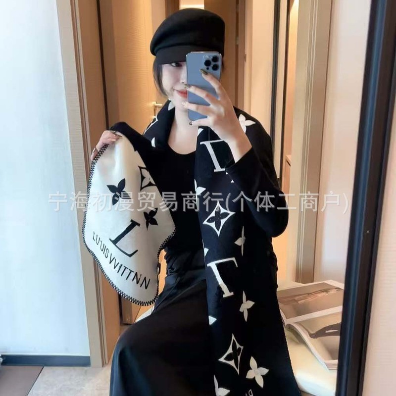 韩国东大门围巾空调披肩两用女秋冬季厚保暖双面披风百搭软糯围脖|undefined