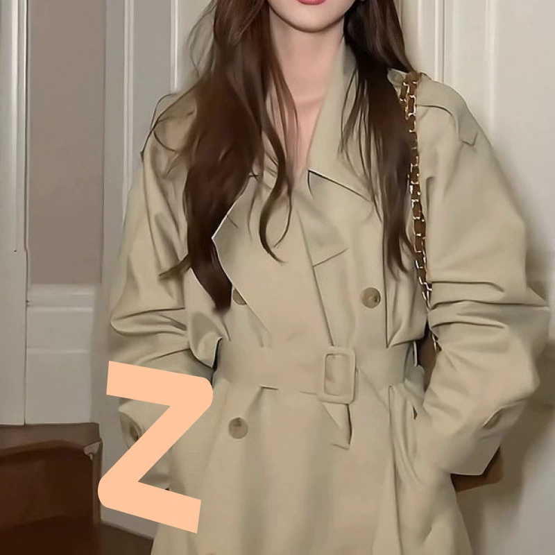 Атмосферное trench coat, осенняя небольшая дизайнерская куртка, тренд сезона