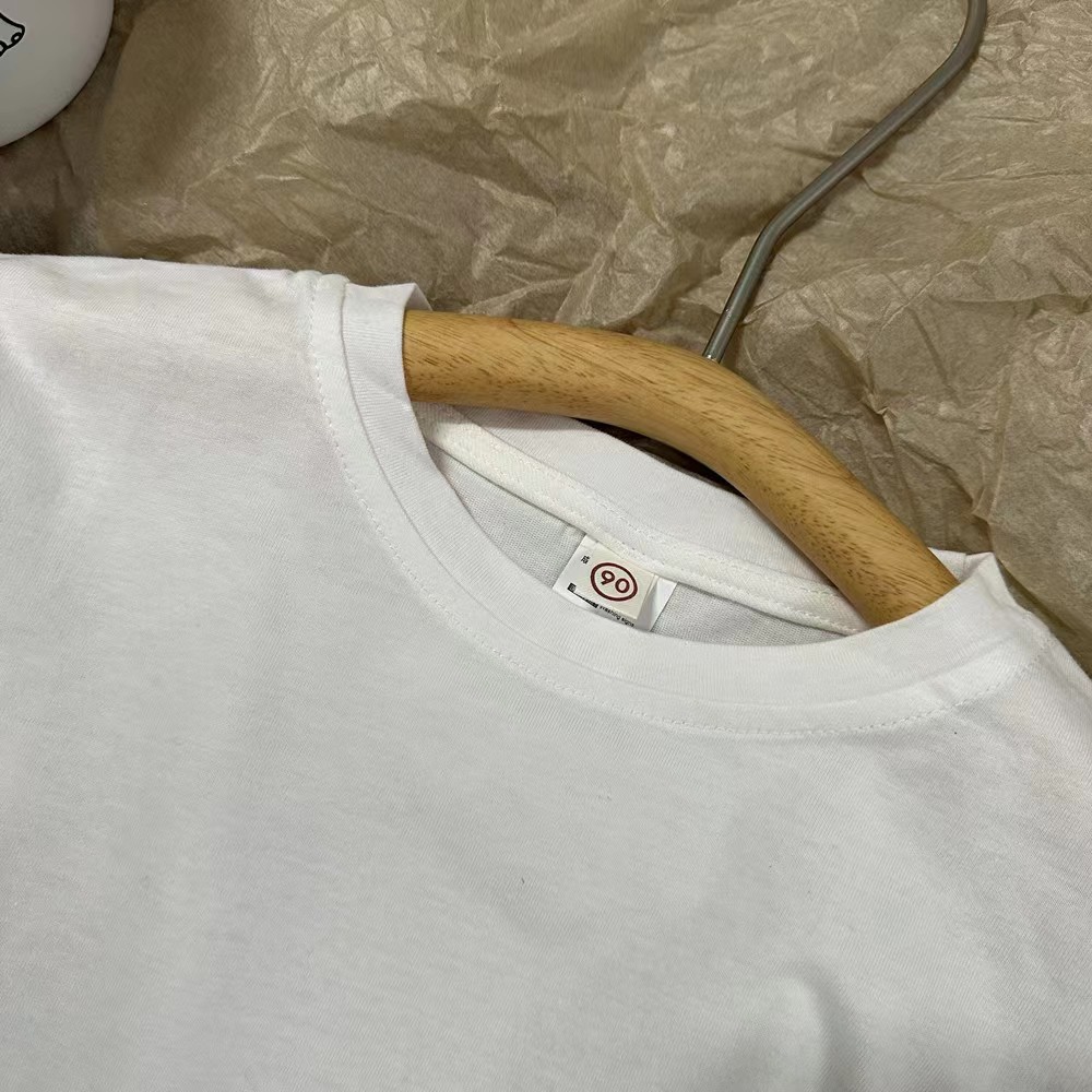 Camisa de fondo de algodón para niños 2023 nuevos niños y niñas letra impresa Camiseta de manga larga bebé simple cuello redondo interior t