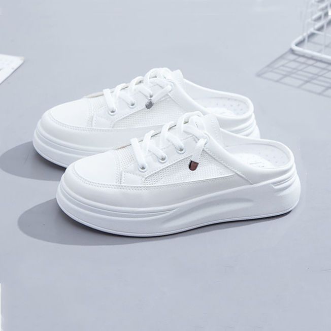 Semi-pantuflas zapatos de mujer 2025 verano nuevo estilo de malla única transpirable zapatos de red sandalias de todo fósforo ropa exterior pequeña sección delgada blanca