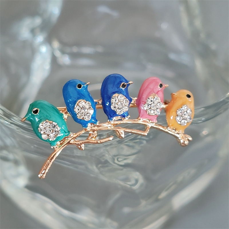 Foreign trade cartoon cute colorful 5 bird brooch high-grade enamel drop oil colored glaze Diamond animal scarf buckle
