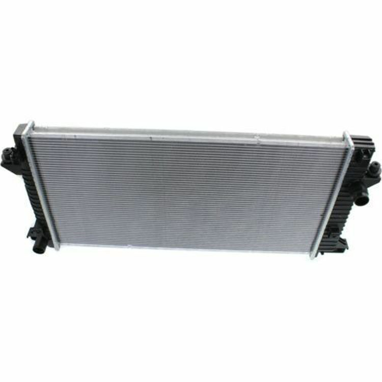 Aplicable al tanque de agua del radiador del coche F150 800*418*26 EN BL3Z8005B BL3Z8005C