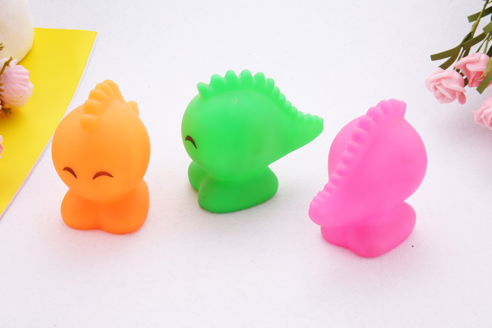 En stock al por mayor de juguete para mascotas perro PVC vinilo sonido BB molares limpieza dental suministro directo fábrica