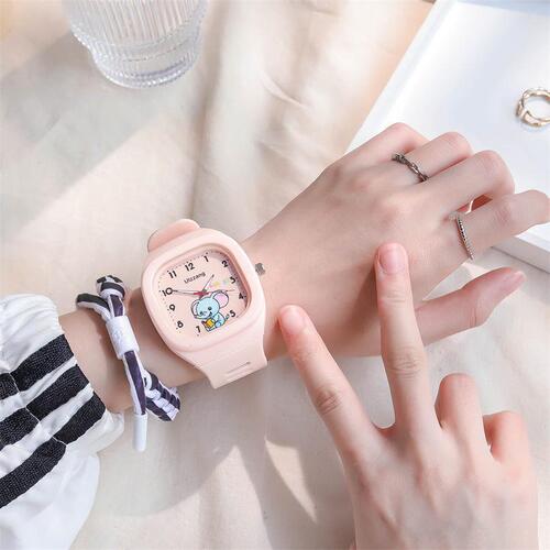 E-commerce cute silicone watch trendy glow-in-the-dark sports student square strap high-quality watch